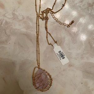 Stone pendant necklace